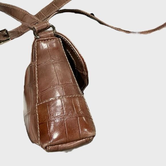 Liz Claiborne Vintage Crossbody Vegan Leather - Picture 8 of 12